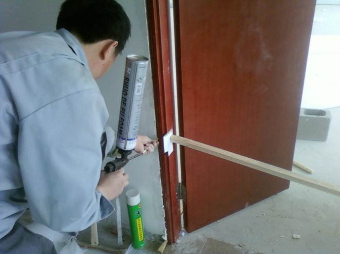 不銹鋼門發泡膠